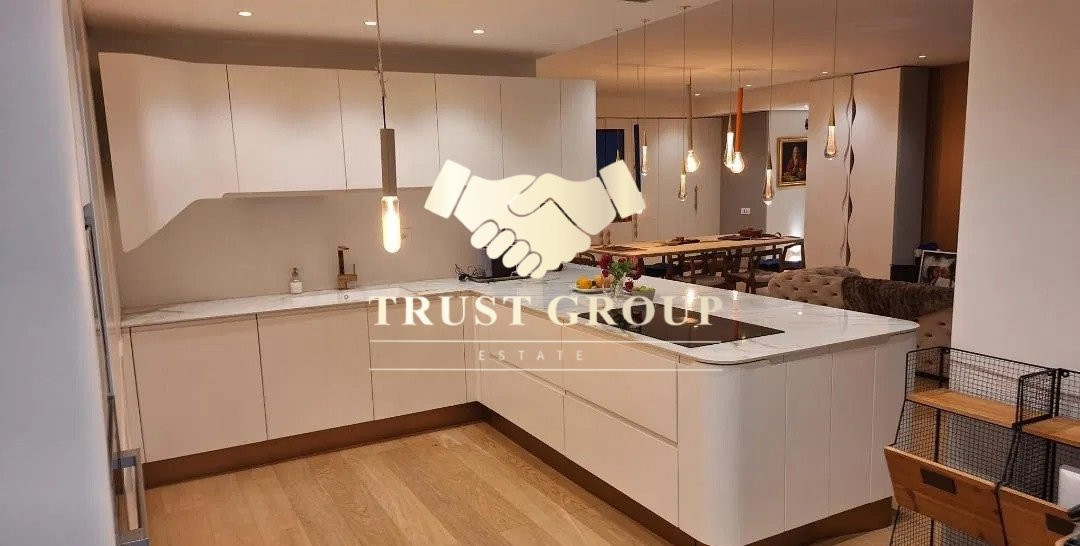 Proprietate Exclusivistă cu Terasă și Grădină | Calea Victoriei – Vernescu