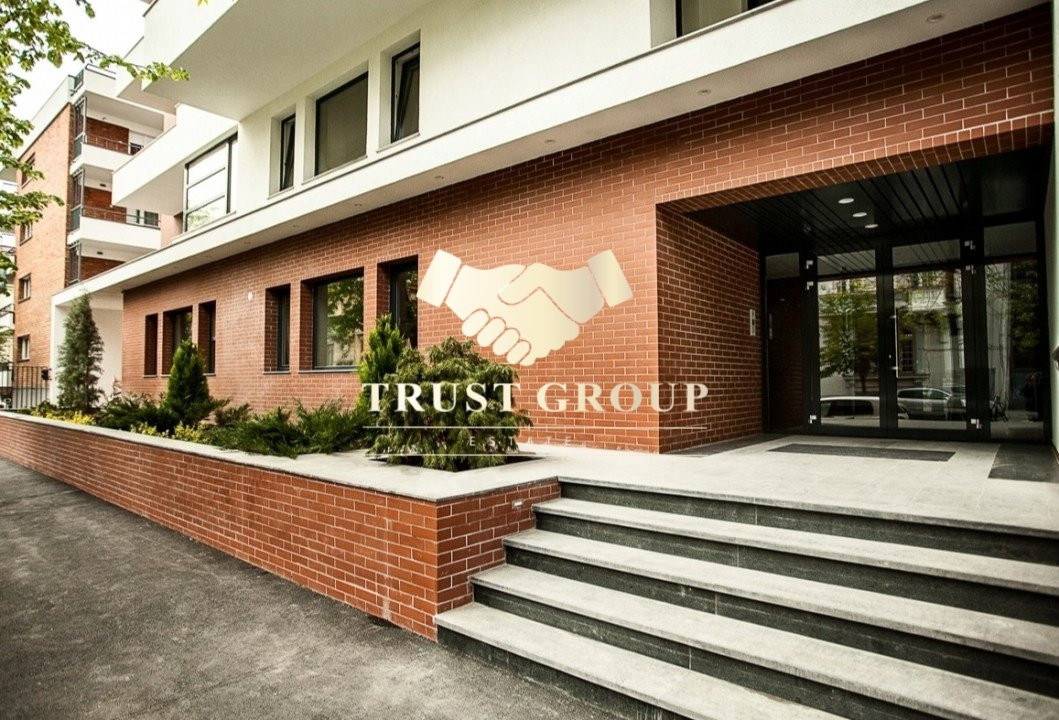 Polonă  Bloc Celeritas Mobilat - Utilat - Parcare Subteran - Boxa - 2 Camere 