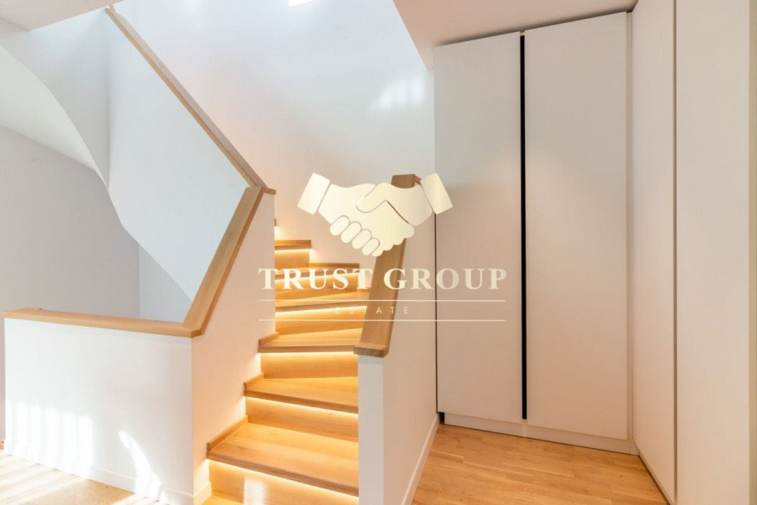 Ultracentral -Triplex