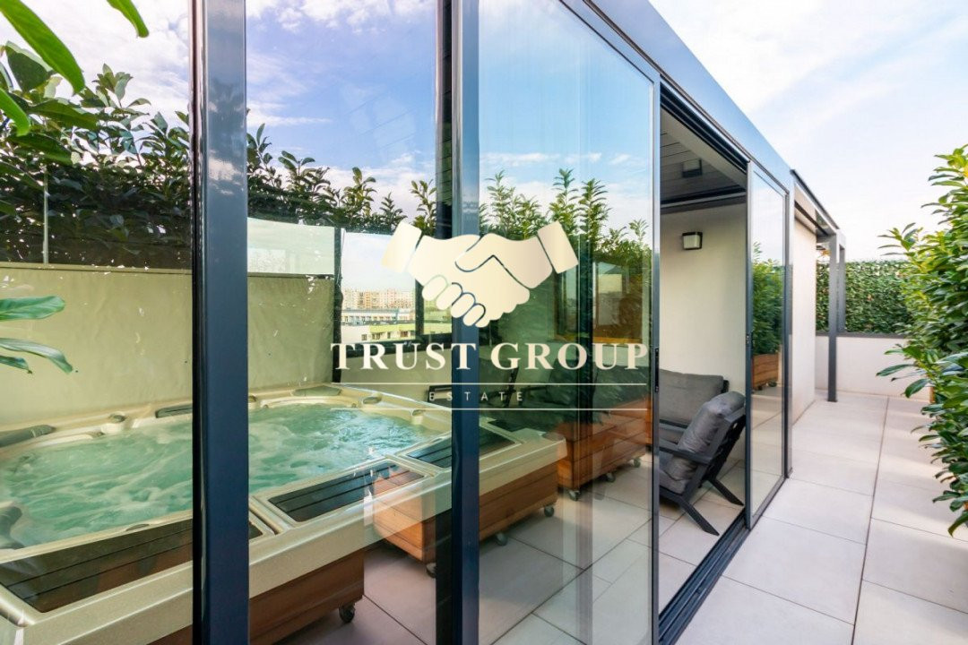 Ultracentral -Triplex