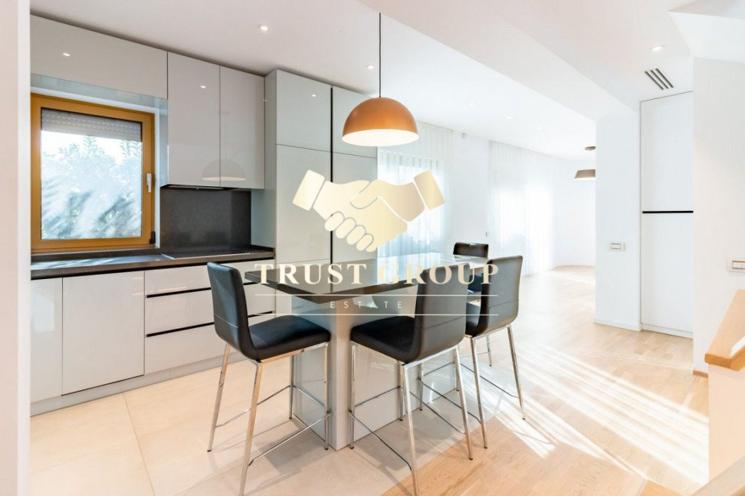 Ultracentral -Triplex