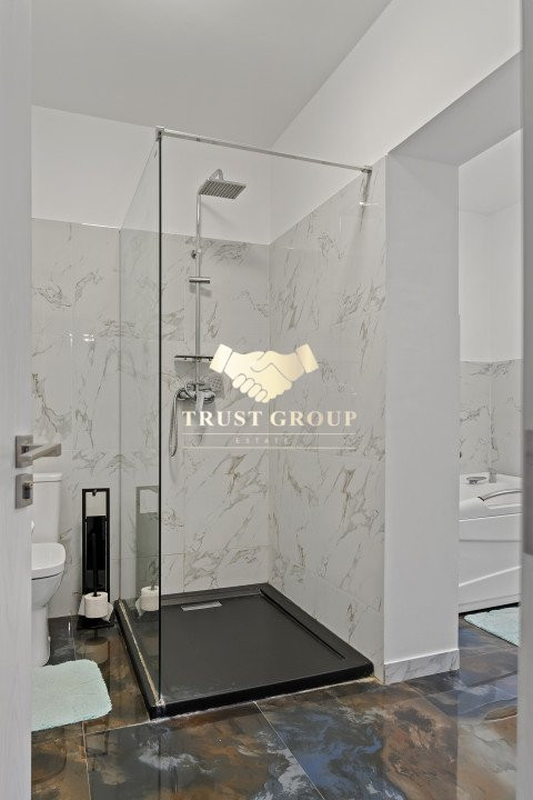  Ideală pentru Familii sau Businessuri -Casa\Vila 9 Camere -  Teren de 700 mp -