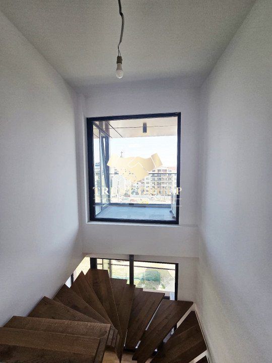  terasa 60mp -  Penthouse Duplex 4 camere