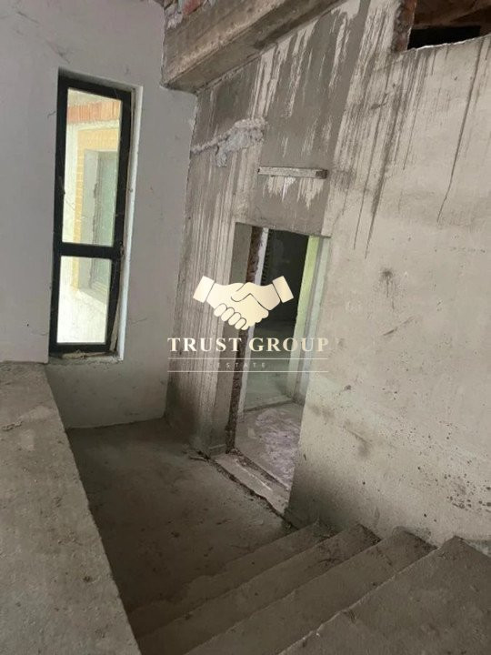 Vilă 2 corpuri – construcție 2012 + casă veche interbelică, curte libera 260mp