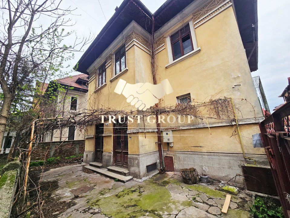   Proprietate de Excepție | Vilă Boierescă cu Arhitectură Autentică și Potențial