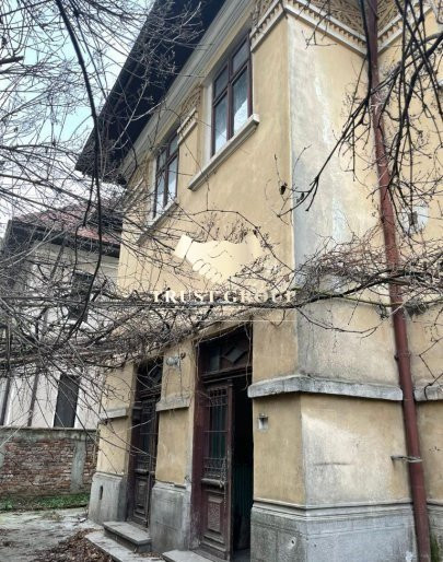   Proprietate de Excepție | Vilă Boierescă cu Arhitectură Autentică și Potențial