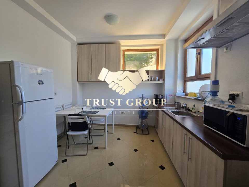  5 camere langa piata  Domenii Vila eleganta