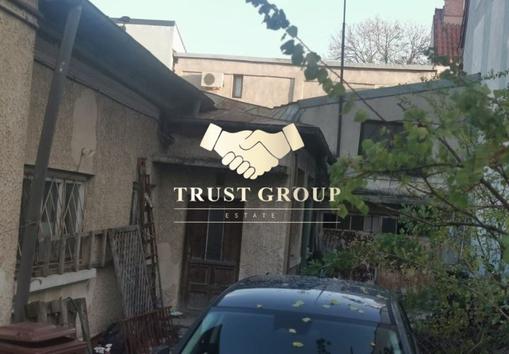 Domenii | Vanzare imobil renovabil/demolabil + 300 mp teren 