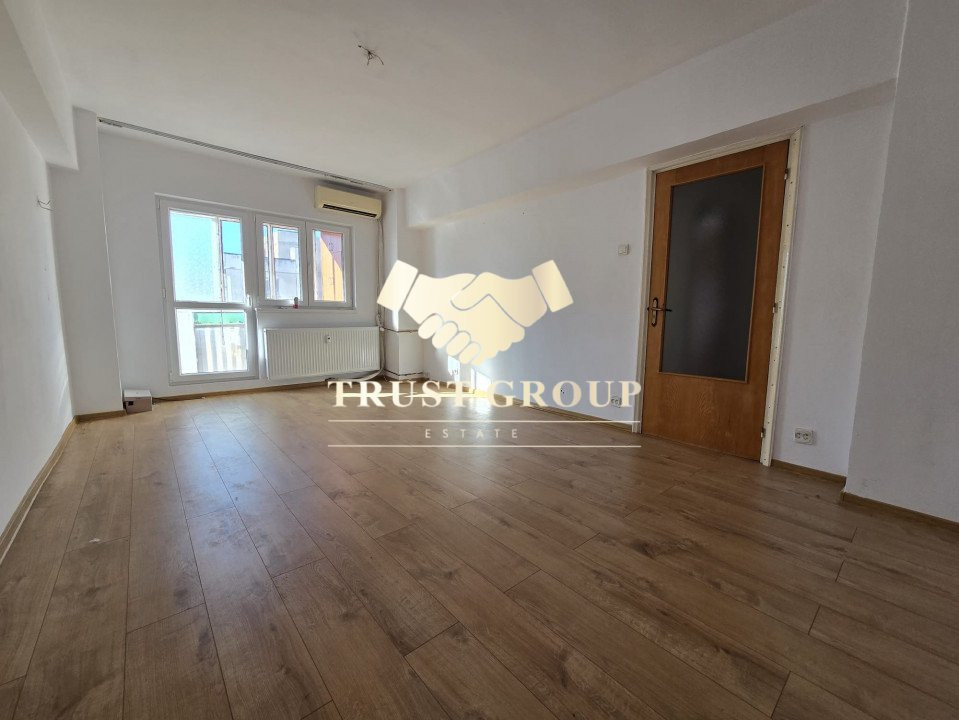 Apartament 3 camere 2 bai bloc 1987 