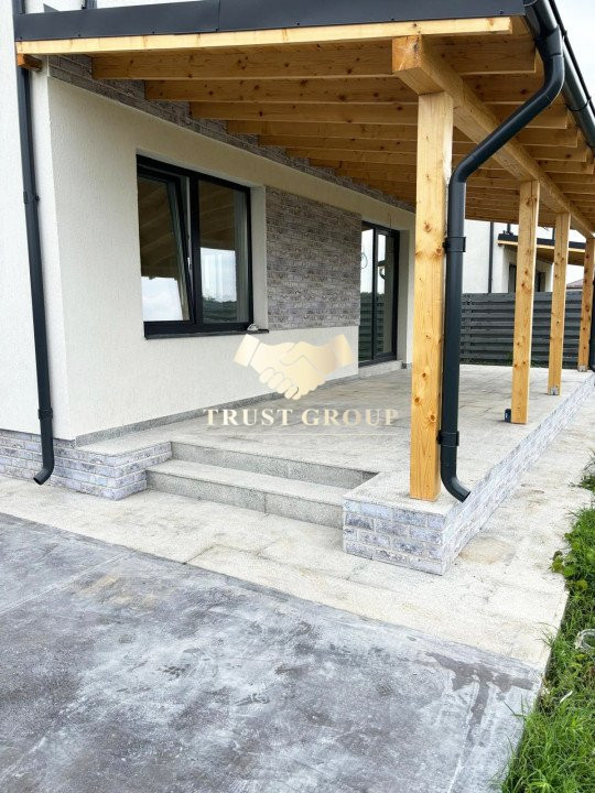 Vila vecinătatea Paradisului Verde