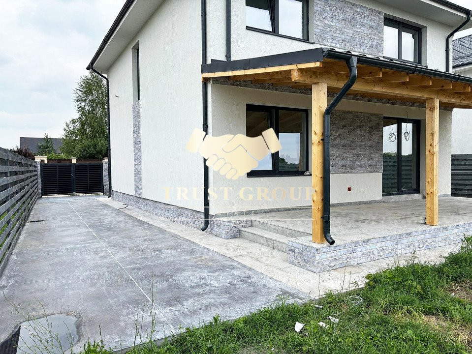 Vila vecinătatea Paradisului Verde