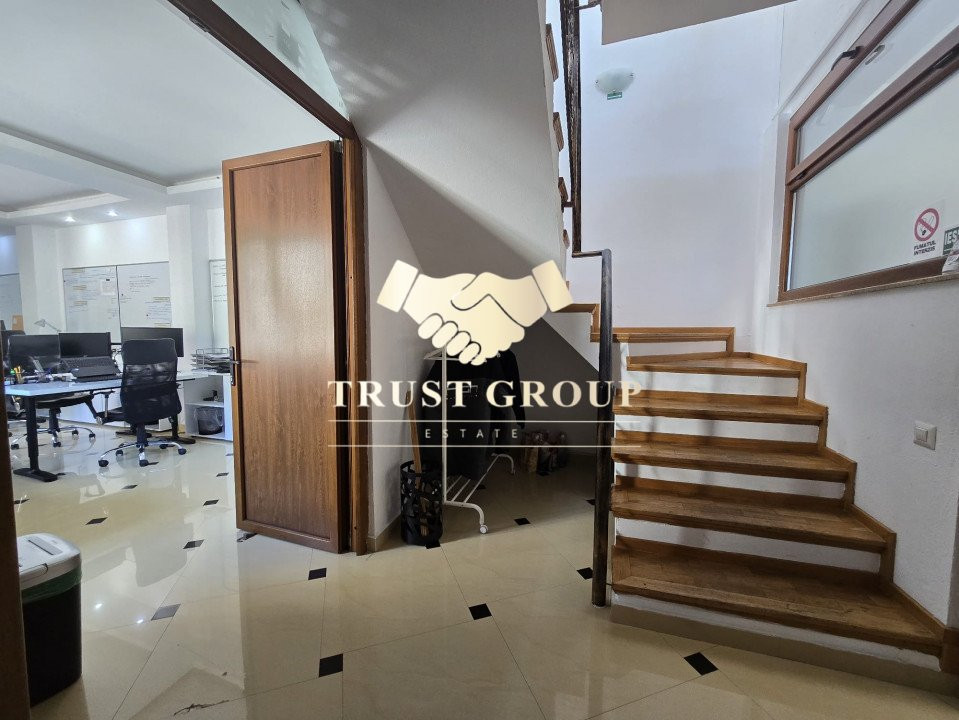  5 camere langa piata  Domenii Vila eleganta