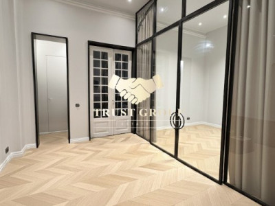 Apartament de lux cu design contemporan în vilă interbelică – Cartierul Armenesc