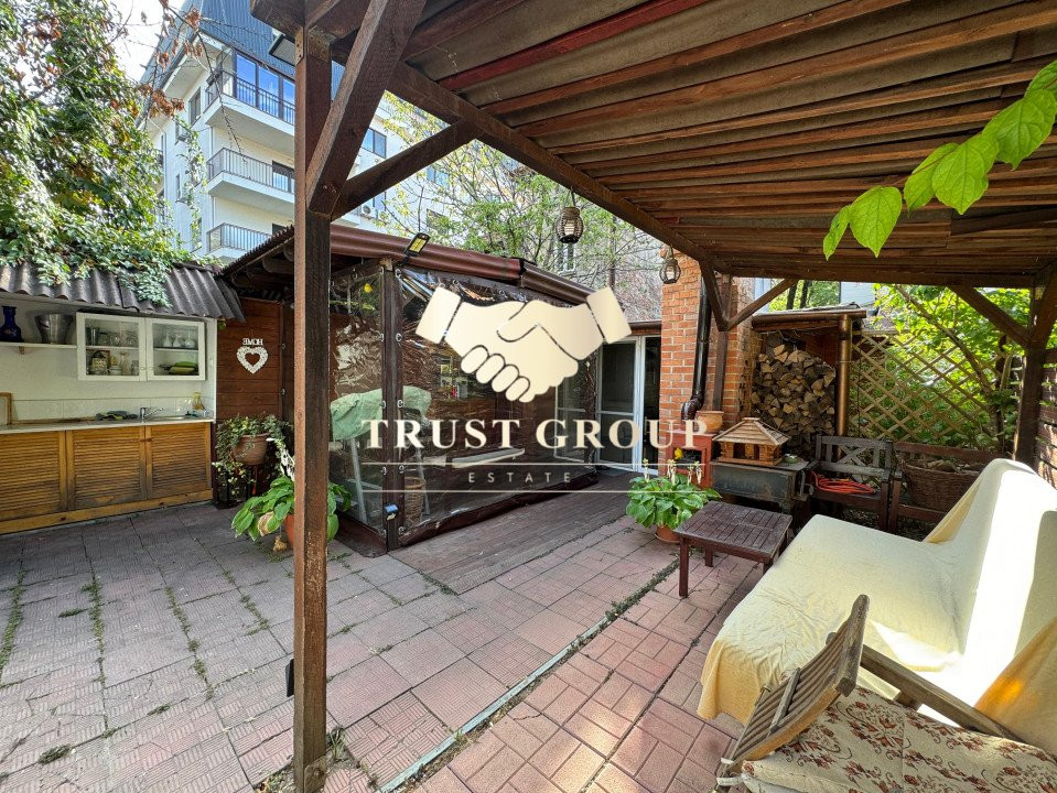 Apartament deosebit, design interbelic și teren privat – Kiseleff