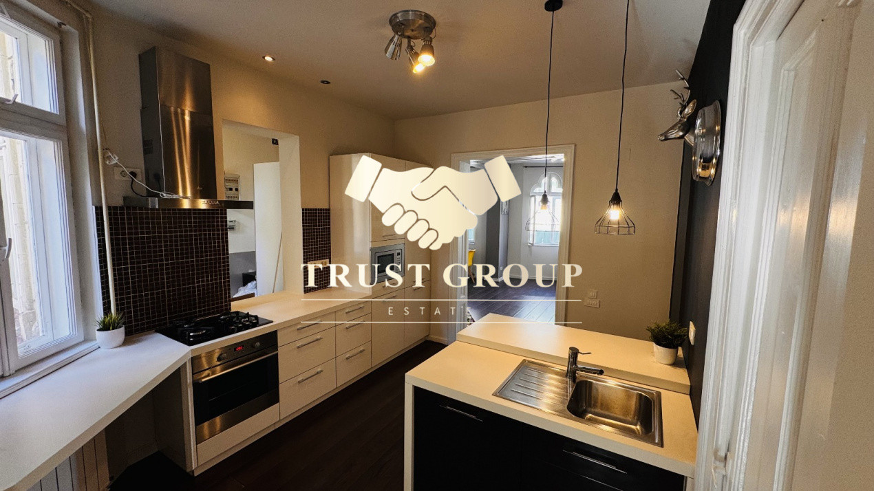 Apartament  4 camere spațios și luminos într-o vilă interbelică