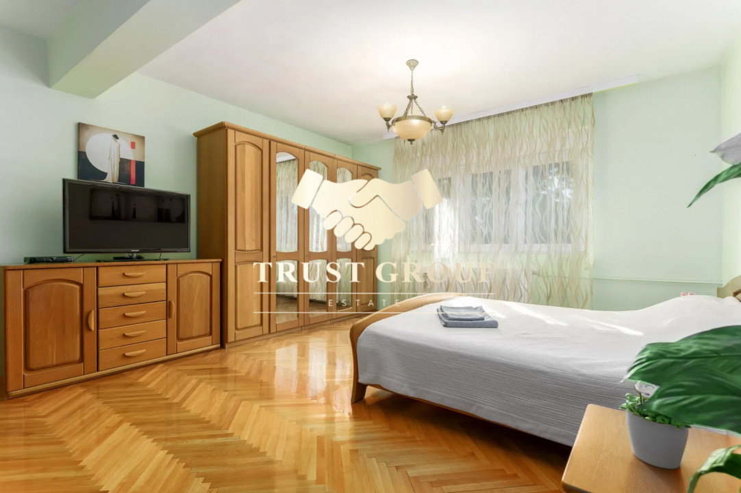 Vila 360 mp utili, teren 510 mp curte liberă 300 mp la 200 m de Parcul Circului