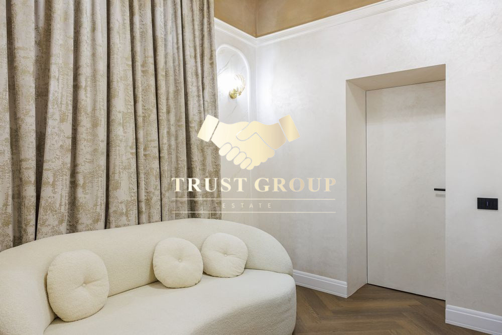 Apartament 2 camere Armenească | Renovat complet | Fără risc seismic 