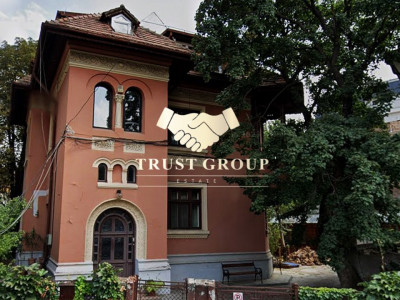 Apartament deosebit, design interbelic și teren privat – Kiseleff