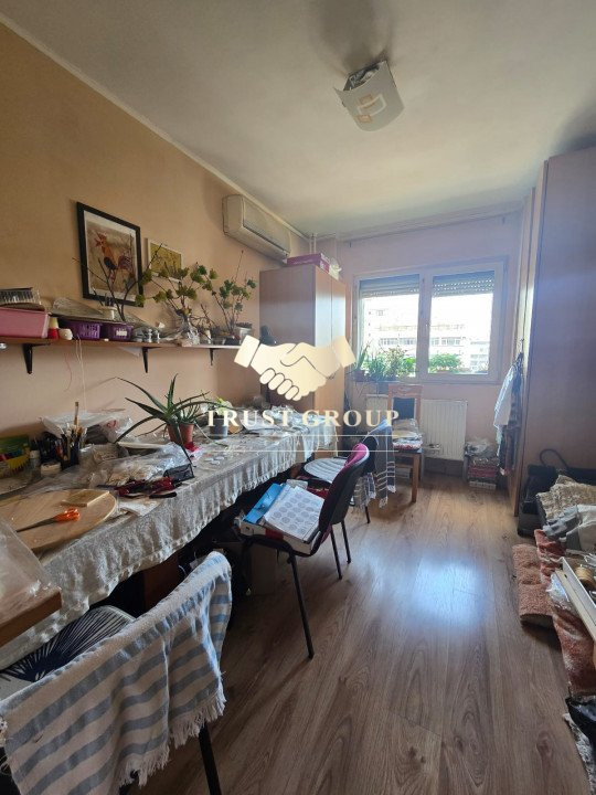 Apartament 3 camere Titulescu-Banu Manta - CENTRALA PROPRIE