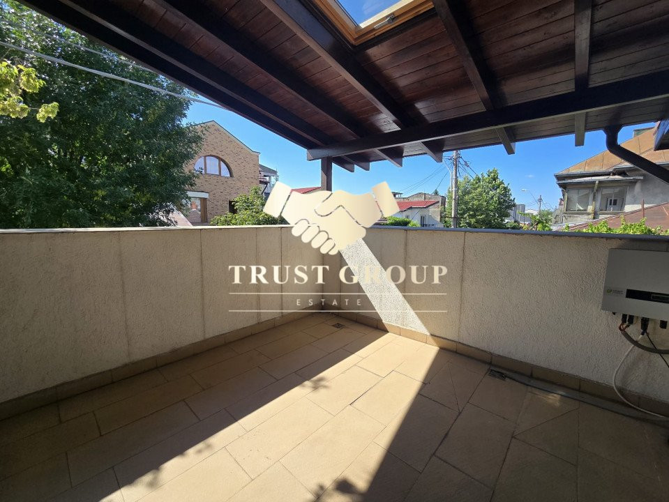  5 camere langa piata  Domenii Vila eleganta