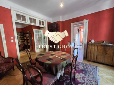 Proprietar vand 4 camere Armeneasca