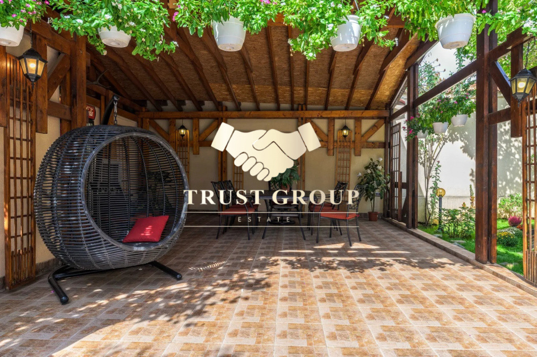 Vila 360 mp utili, teren 510 mp curte liberă 300 mp la 200 m de Parcul Circului