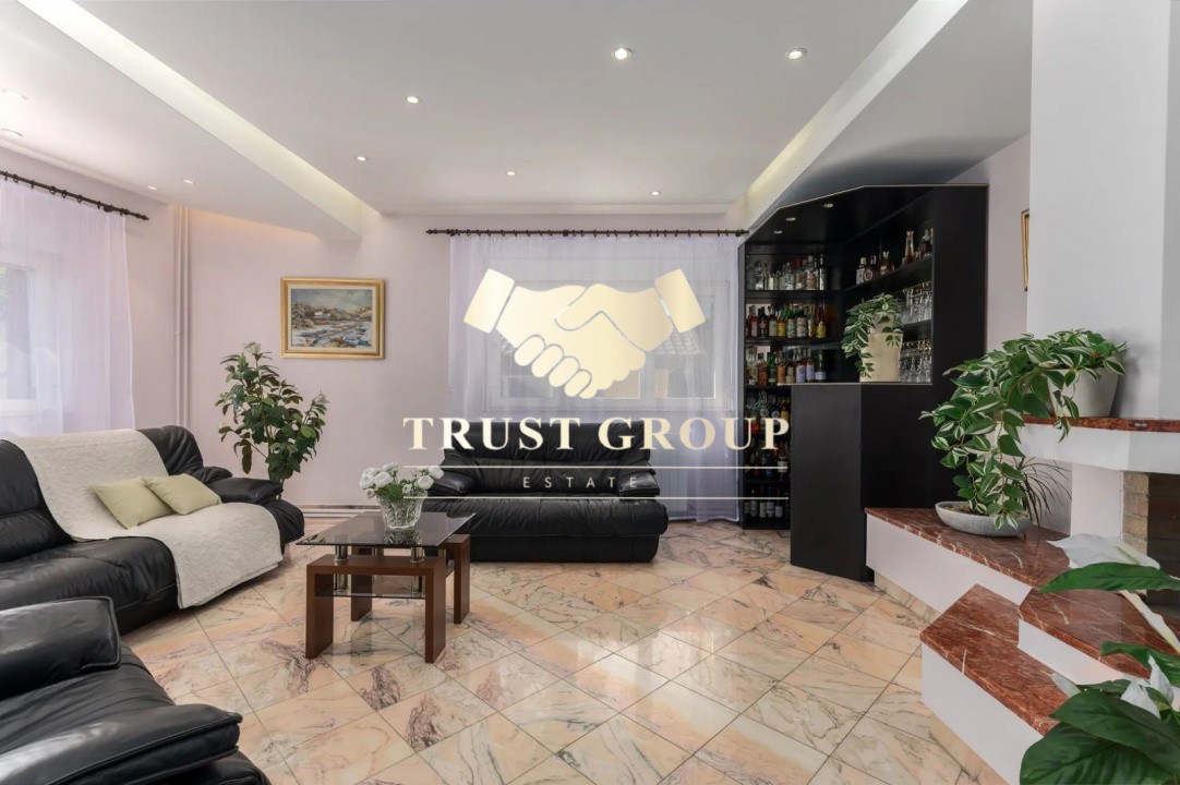 Vila 360 mp utili, teren 510 mp curte liberă 300 mp la 200 m de Parcul Circului