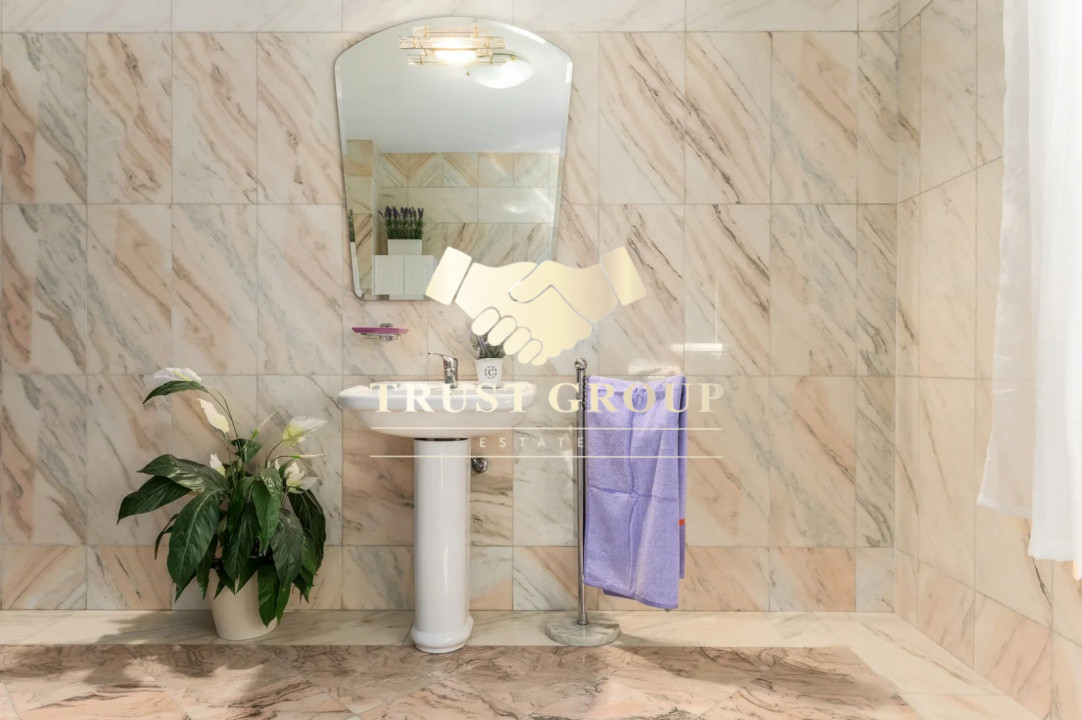 Vila 360 mp utili, teren 510 mp curte liberă 300 mp la 200 m de Parcul Circului