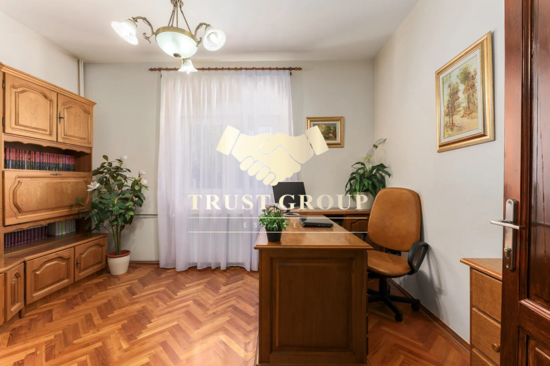 Vila 360 mp utili, teren 510 mp curte liberă 300 mp la 200 m de Parcul Circului