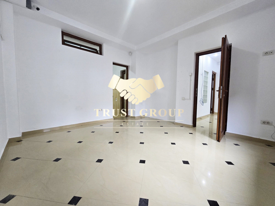  5 camere langa piata  Domenii Vila eleganta