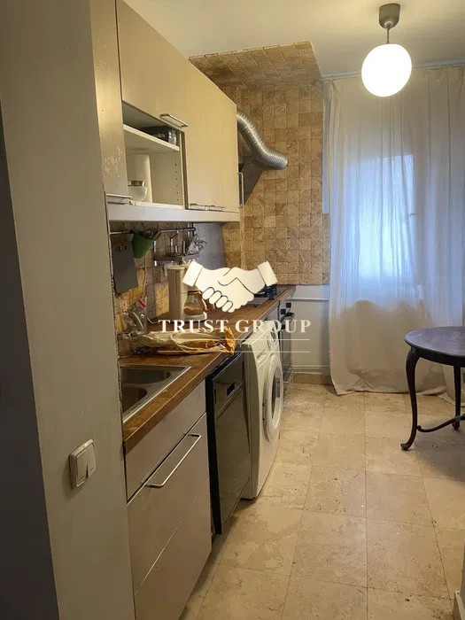 Garsoniera decomandata Drumul Sarii | 