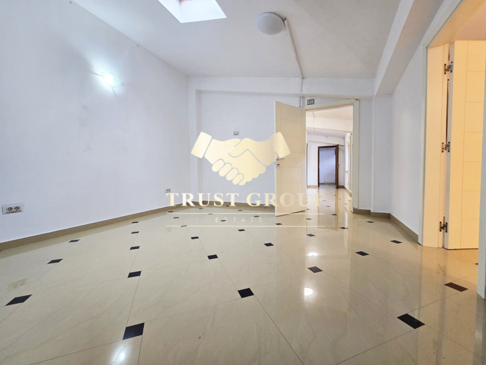  5 camere langa piata  Domenii Vila eleganta