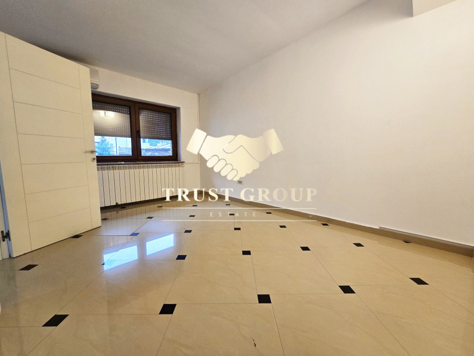  5 camere langa piata  Domenii Vila eleganta