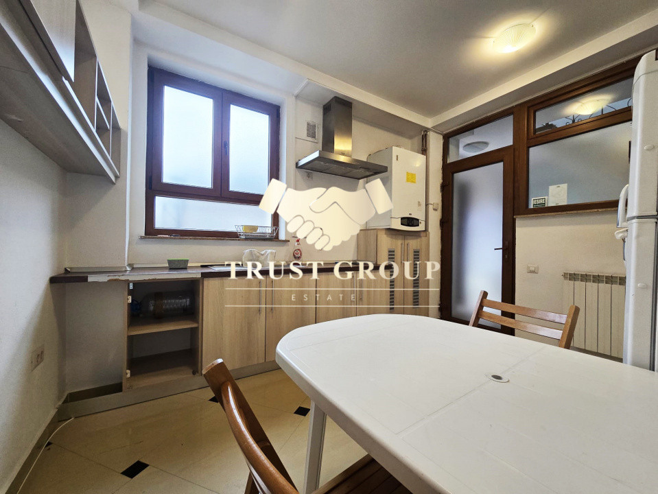  5 camere langa piata  Domenii Vila eleganta