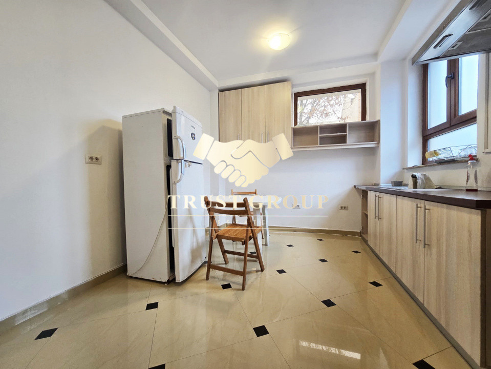  5 camere langa piata  Domenii Vila eleganta