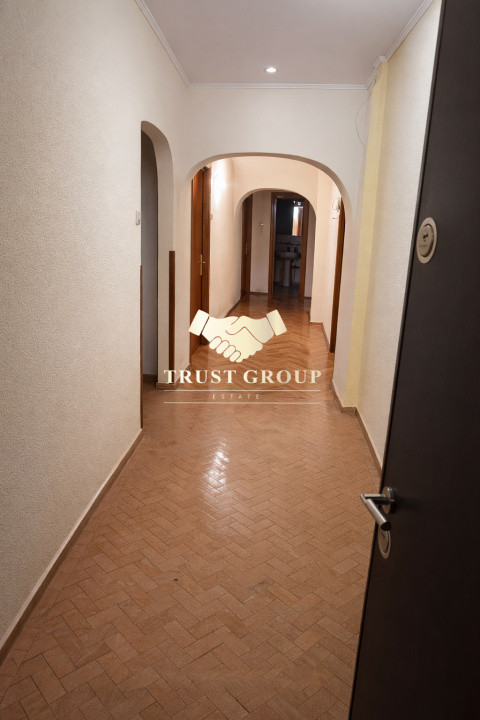 Apartament 4 camere Titulescu-Banu Manta