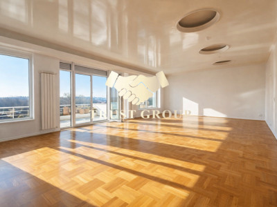 Apartament 5 camere cu terasa in parcul Cismigiu 