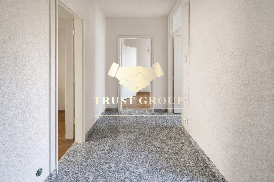 Apartament 4 camere universitate - Bloc fara risc sau urgenta