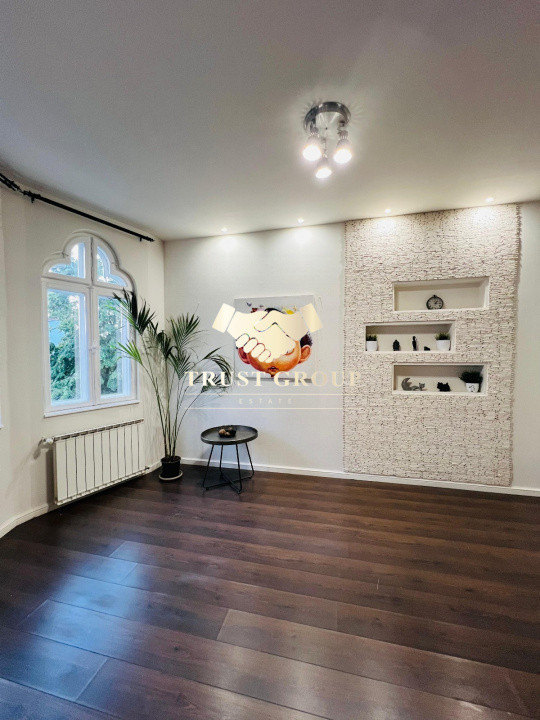 Apartament  4 camere spațios și luminos într-o vilă interbelică