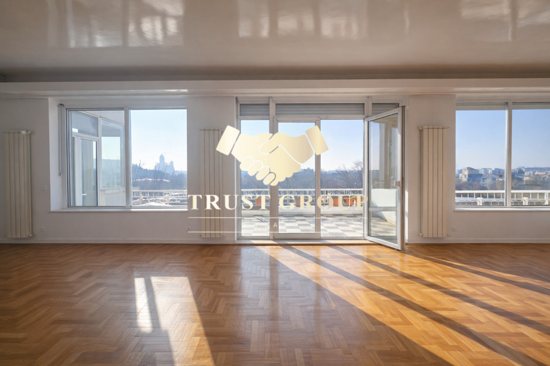 Apartament 5 camere cu terasa in parcul Cismigiu 