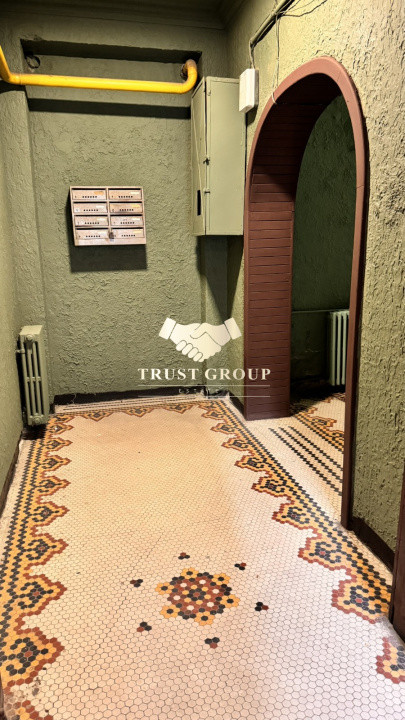 Apartament  4 camere spațios și luminos într-o vilă interbelică