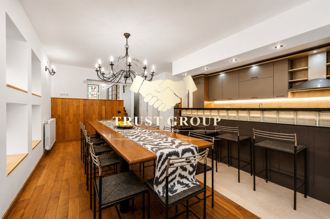 Vila individuala 5 camere | 325 mp | Terasă | garaj | curte proprie