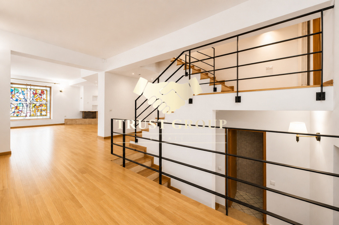 Vila individuala 5 camere | 325 mp | Terasă | garaj | curte proprie