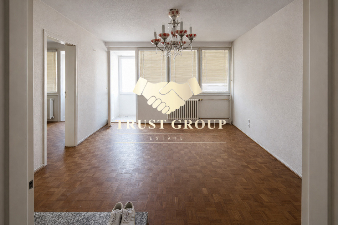 Apartament 4 camere universitate - Bloc fara risc sau urgenta