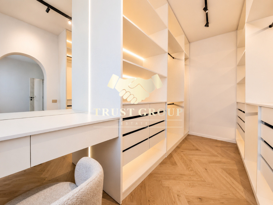 Apartament 3 camere + dressing + loc de parcare Bulevardul Unirii