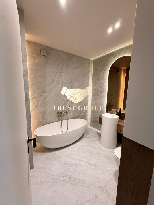 Apartament 3 camere + dressing + loc de parcare Bulevardul Unirii