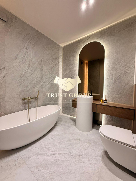 Apartament 3 camere + dressing + loc de parcare Bulevardul Unirii