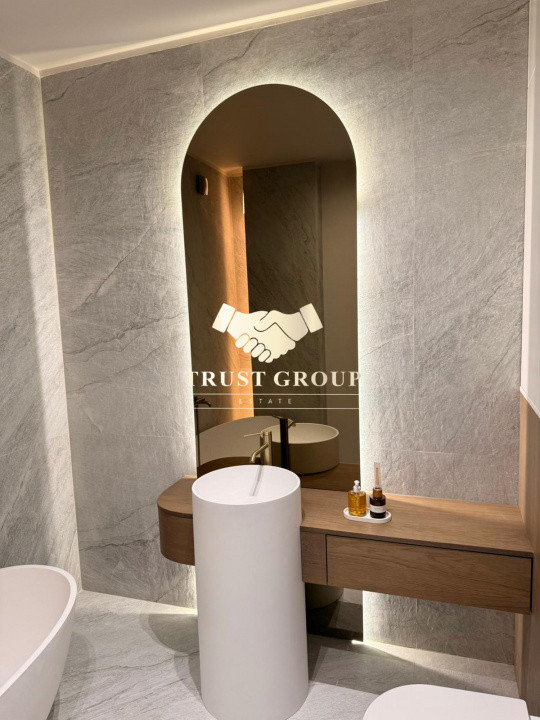 Apartament 3 camere + dressing + loc de parcare Bulevardul Unirii