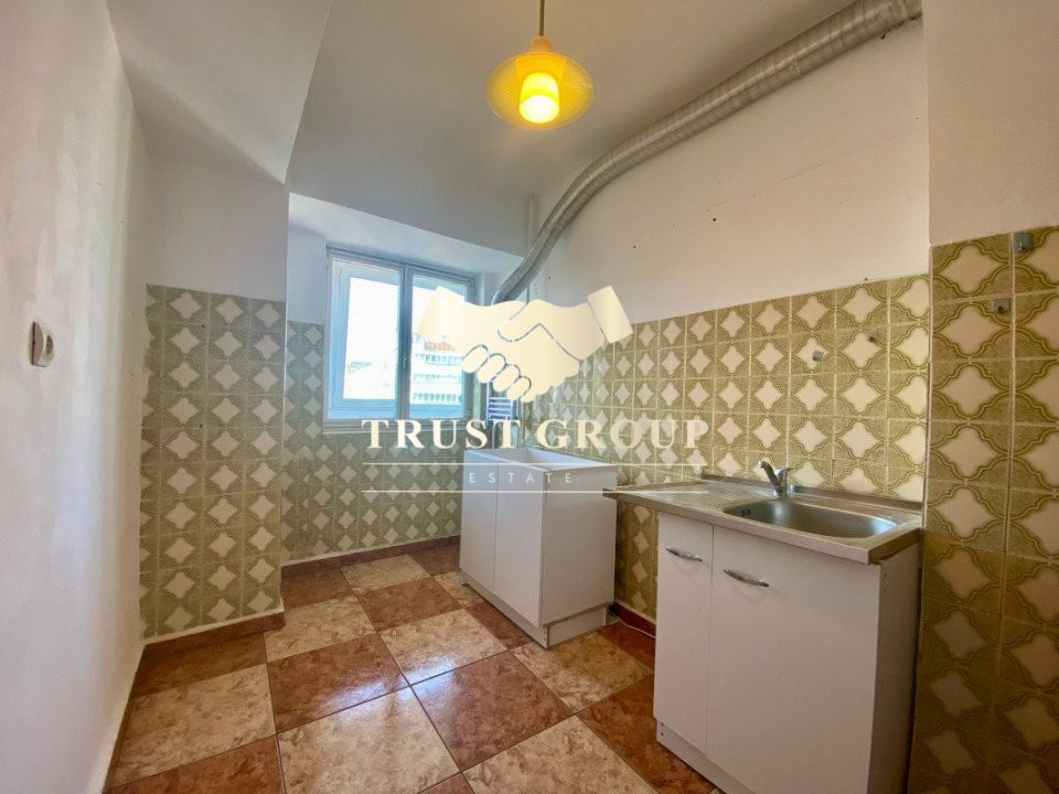 Apartament 3 camere decomandat spațios