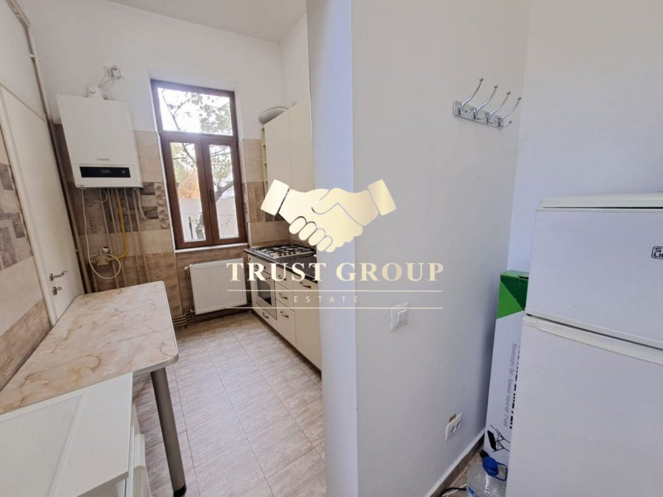 Apartament 3 camere in vila interbelica Piata Romana